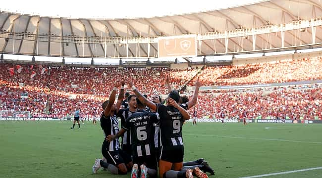 dois de Tiquinho Botafogo vence clássico contra o Flamengo por 3 x