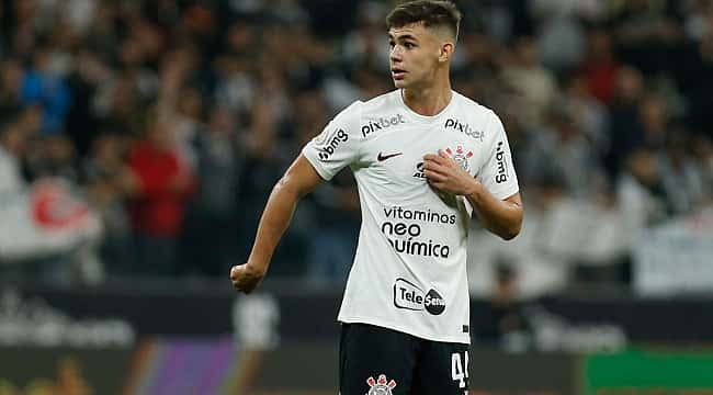 PSG acerta as contratações de Moscardo do Corinthians e Beraldo do