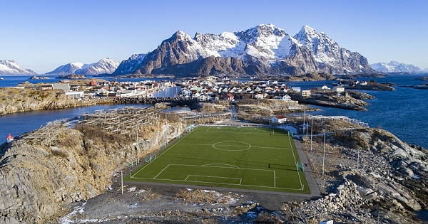 Os 15 estádios mais interessantes do mundo