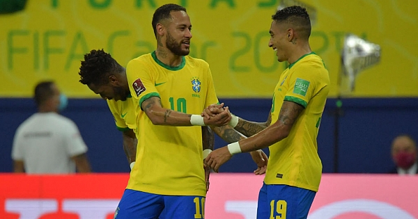 As imagens da vitória do Brasil sobre o Uruguai nas Eliminatórias