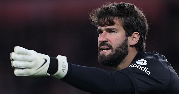 Alisson é indicado ao prêmio de 'Melhor Goleiro' da FIFA; confira a lista