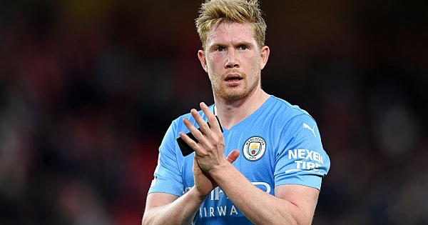 Os 10 melhores meio-campistas do FIFA 22