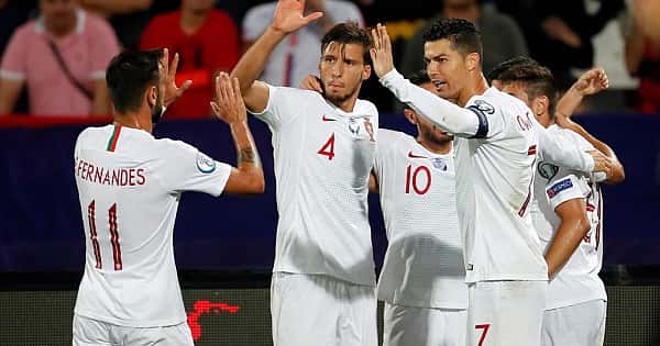 Os 10 melhores jogadores portugueses do FIFA 22