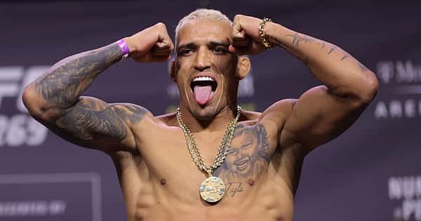 Charles do Bronx conquista o 'Oscar do MMA' por finalização do ano de 2022; veja os outros vencedores