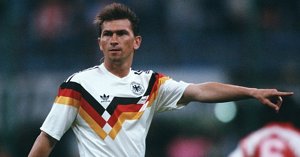 Revista lista as 10 camisas de futebol mais bonitas da história