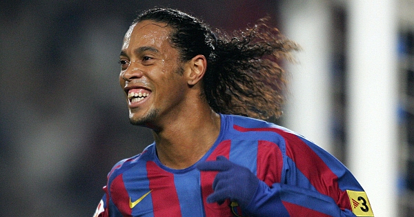 Os 10 maiores brasileiros da história do Barcelona