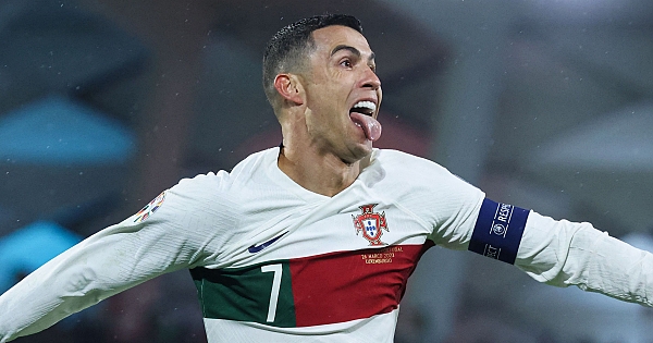 Cristiano Ronaldo lidera a lista dos 10 atletas mais bem pagos do mundo de 2023; confira