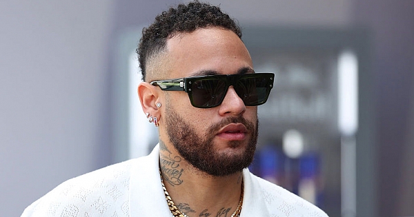 Confira 10 dos principais carros de luxo de Neymar