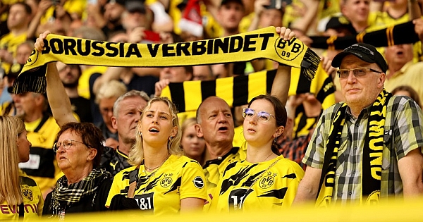 As 10 maiores médias de público no futebol mundial na temporada 2022/2023