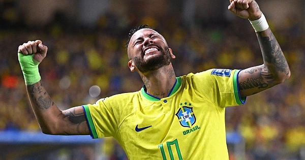 Neymar marca dois e ultrapassa Pelé na artilharia da Seleção Brasileira; veja as melhores imagens da partida