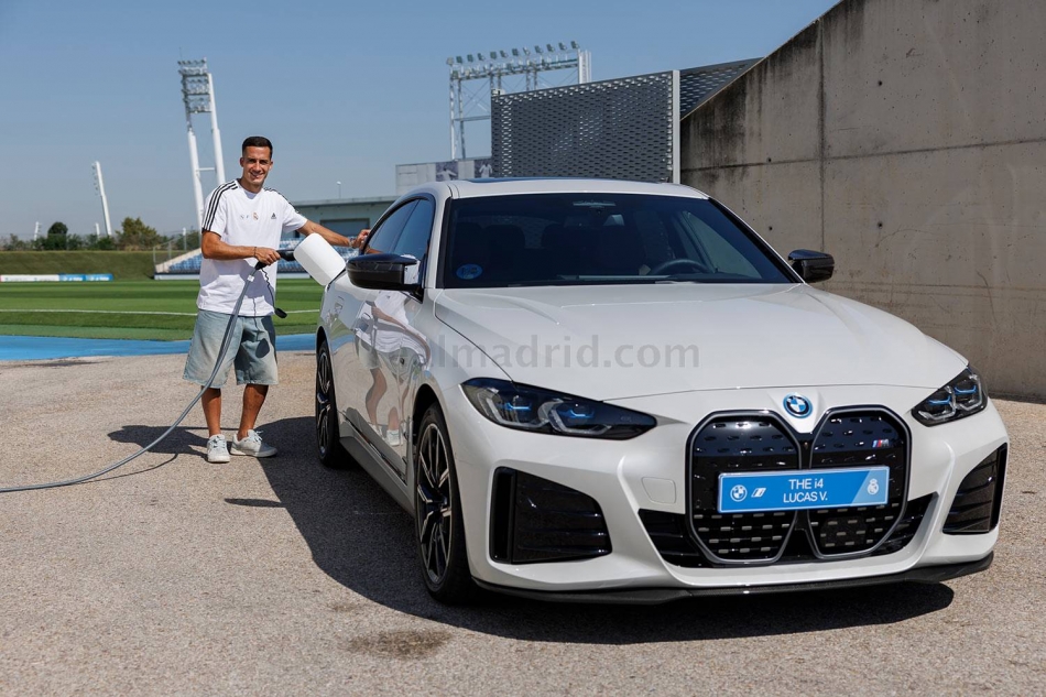 Jogadores do Real Madrid ganham carro de luxo da BMW antes da Copa