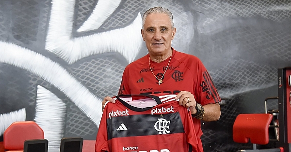 O Tite chegou: As fotos da chegada do novo treinador do Flamengo
