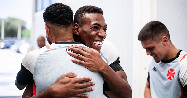 Vasco da Gama se reapresenta para a temporada 2024; Veja as fotos