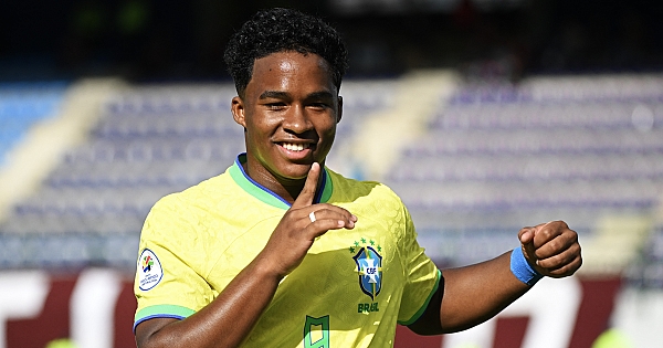 A escalação do Brasil com os jogadores mais valiosos convocados por Dorival Júnior