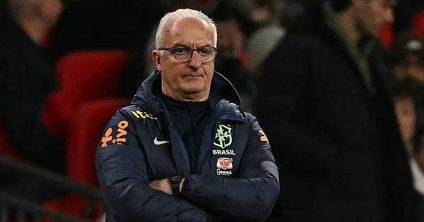 Dorival Júnior define escalação de Brasil para amistoso contra Espanha 