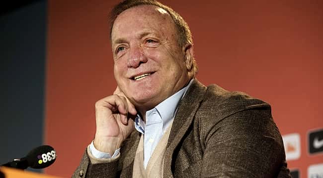 Advocaat:  '' Feyenoord é um clube maior que o Ajax  ''