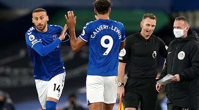 Declaração para Cenk Tosun de Advocaat