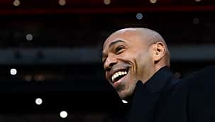  '' Eu até seria o cara que cortaria a grama para o Arsenal  ''