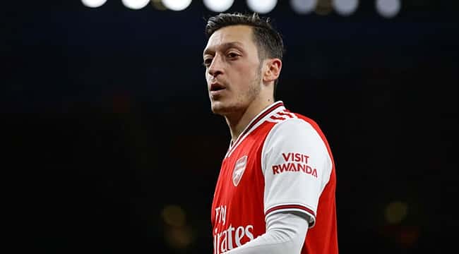 A oferta de 'separação' de Mesut Ozil do Arsenal!