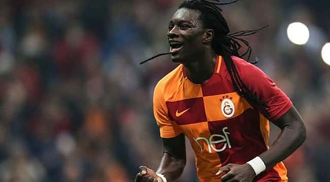 Nova assinatura de 2 anos da Bafetimbi Gomis!