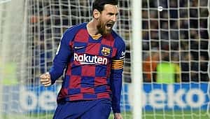 Barcelona vence no pênalti de Messi