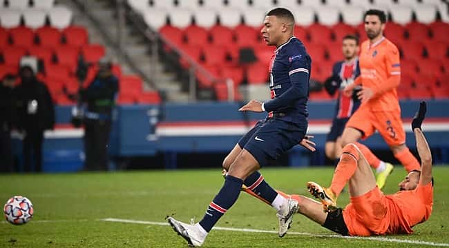 Başakşehir se despediu com a derrota