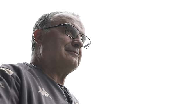 Bielsa transfere ex-jogador do F. Garden