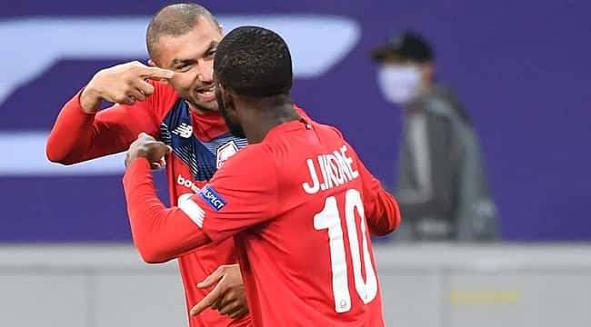 Burak Yilmaz deu show, Hakan cobrou falta