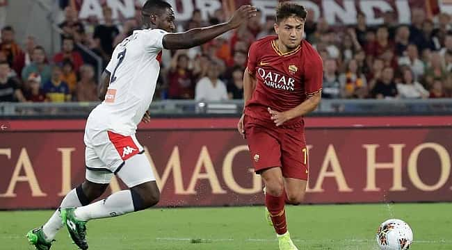 Cengiz Ünder está prestes a usar a camisa do Milan