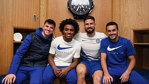 O Chelsea derrotou o Everton com 4 gols de 4 estrelas