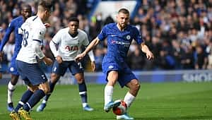 O Chelsea venceu o Tottenham com dois gols