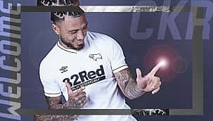Colin Kazim Richards assinou
