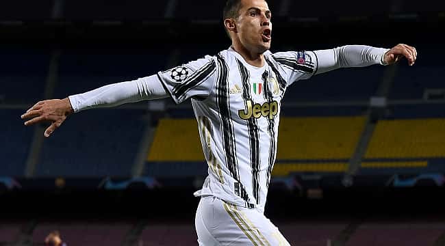 Cristiano Ronaldo destruiu Messi