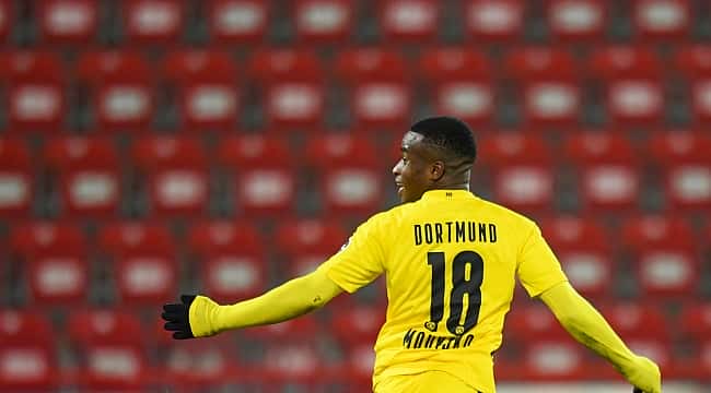 A jovem estrela de Dortmund fez história