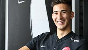 Nova corrida do Fenerbahçe e do Galatasaray em transferência!