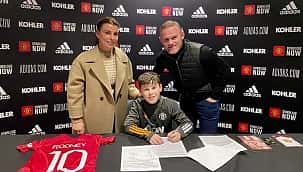 Galatasaray assinou com o pequeno Rooney MANU em camisa