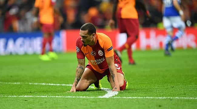 Galatasaray anunciou a saída de Maicon