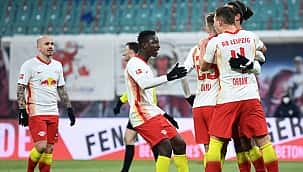 O Leipzig continuou a seguir ao topo com 2 golos!