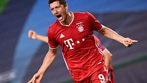 Lewa olha para a ficha de Ronaldo