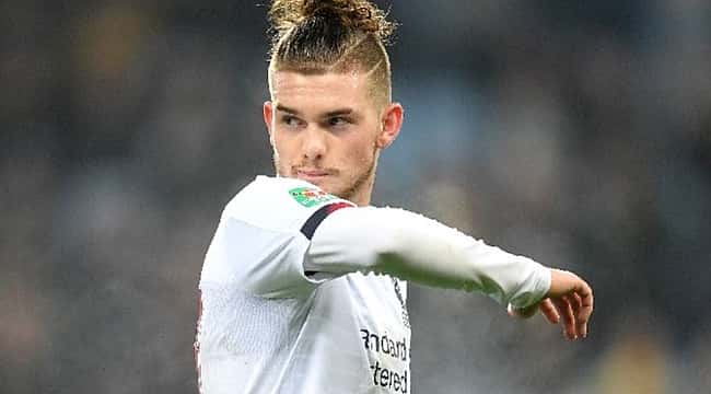 Liverpool consegue Eliott contratado profissionalmente