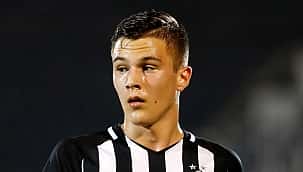 Manchester City faz sua primeira transferência para janeiro