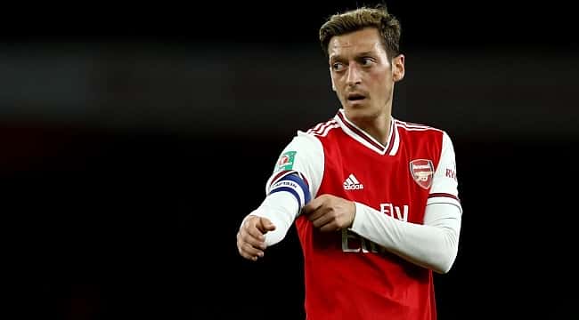 Onde será a nova parada de Mesut Özil?