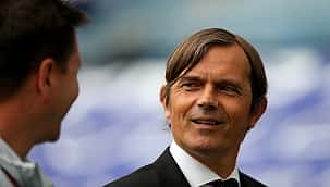 As coisas não vão bem para Phillip Cocu ...