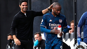 O Arsenal riu na partida de abertura da Premier League