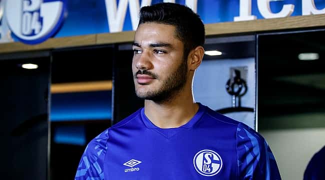 Schalke tem um Van Dijk  '' exceto Ozan Kabak  ''