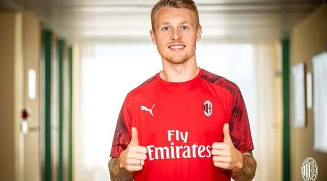 Simon Kjaer está oficialmente em Milão