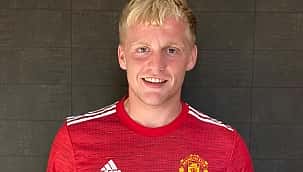 Van de Beek está oficialmente no Manchester United!