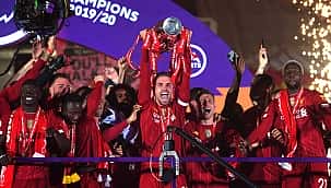 E o Liverpool ganhou o troféu do campeonato
