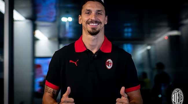 Zlatan Ibrahimovic assinou