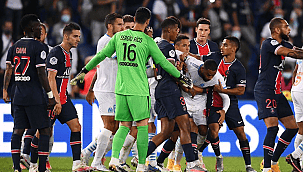 Uma partida cheia de acontecimentos na França! 5 cartões vermelhos na prorrogação ...